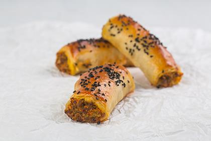 Kıymalı Sebzeli Kol Böreği