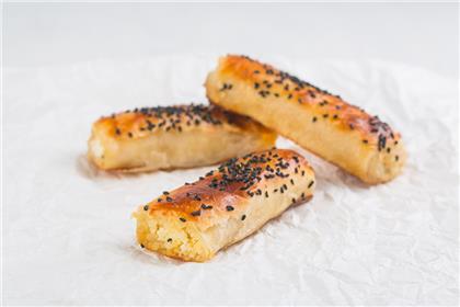 Peynirli Kol Böreği